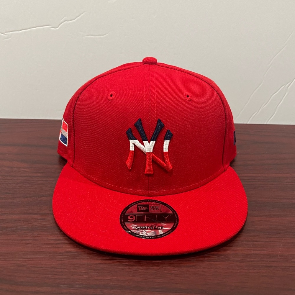New Era, 9Fifty Snapback Hat, New York Yankees, Dominican Republic Flag